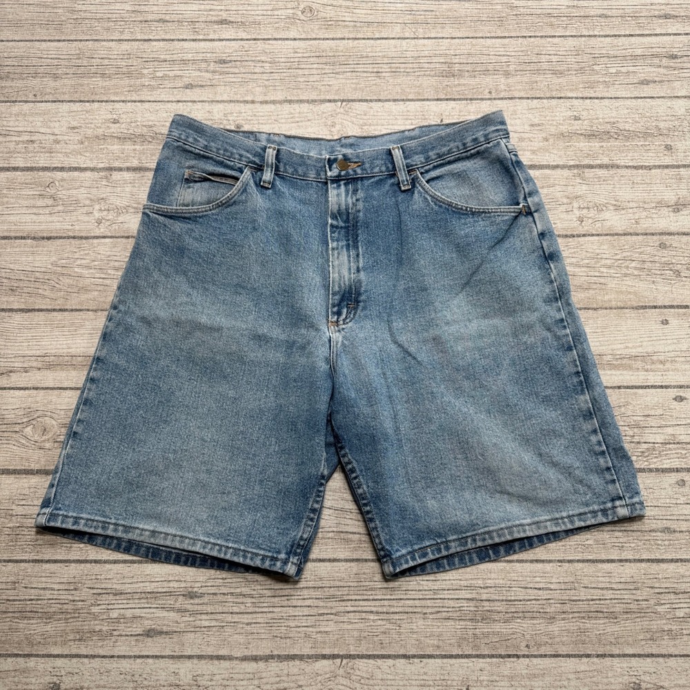 Y2K Wrangler Shorts Men's 36 Blue Denim Light Wash Relaxed Fit Cotton Bermuda